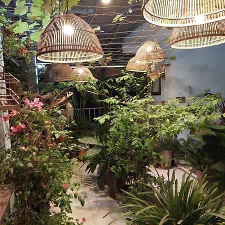 Alley Homestay Ханой Экстерьер фото